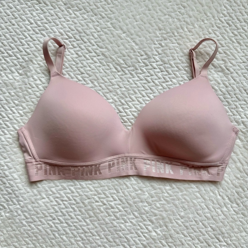 Victoria's Secret PINK Wear Everywhere Wireless Lightly Lined Bra 32DD Pink Logo